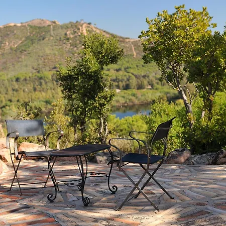 Le Rocce Fiorite Villa Is Molas