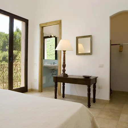 Le Rocce Fiorite Villa Is Molas